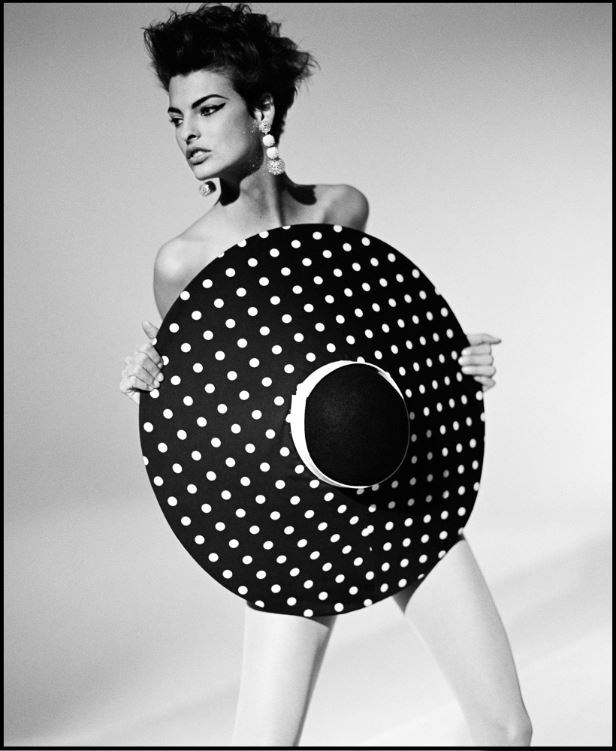 LINDA EVANGELISTA WITH POLKA DOT HAT, FRENCH VOGUE 1989